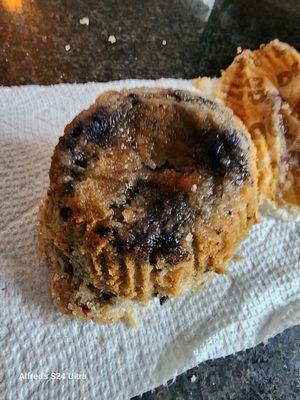 Wet and sticky bottom of muffin. Terrible quality.