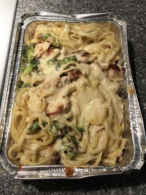 Chicken Chicken Broccoli Alfredo Pasta Dinner