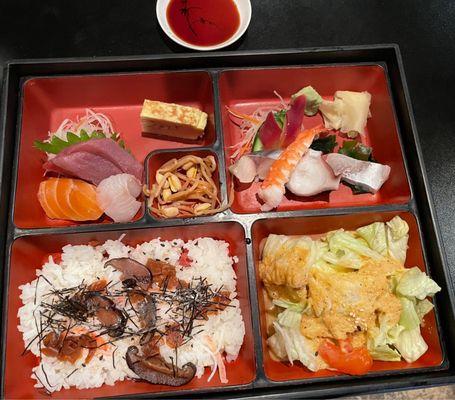 Chirashi lunch box $14.95