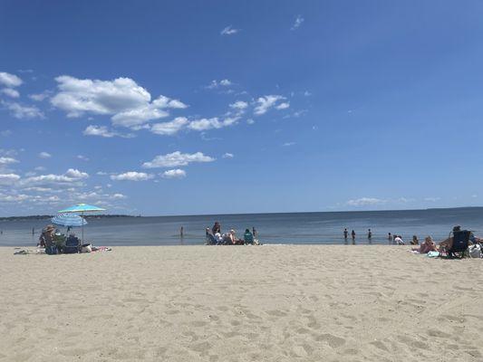 Went to Greenwich Point Beach for the first time today. It was picture perfect, tranquil and very clean. Enjoyed my time there immensely.