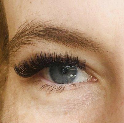 Volume lashes