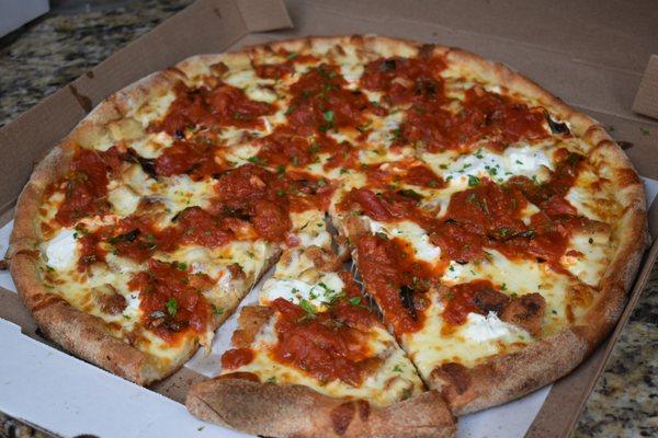 Chicken parm pizza