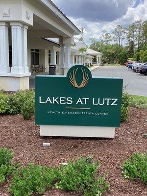 Lakes at Lutz Health & Rehab Center Facility