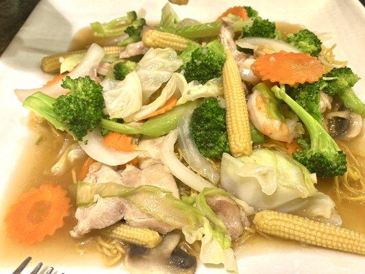 Stir-fried shrimp noodles and veggies.