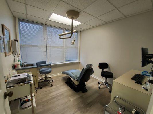 Dental treatment room 2