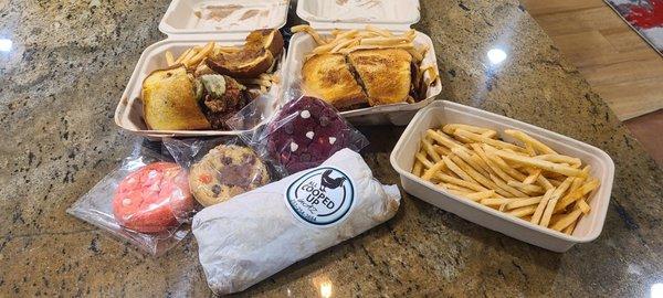 2 Nash sandwiches, cookies fries and the wrap with Nash sauce!!!