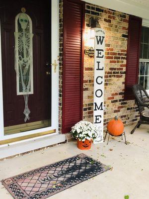 Love this porch sign made at the Makery!