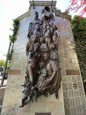 Sculpture honoring the Oregon Shakespeare Festival - the reason we were in town.