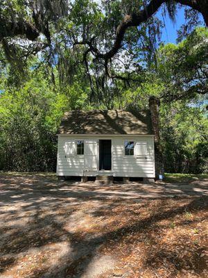 A cabin for enslaved, occupied by residents until 1990!