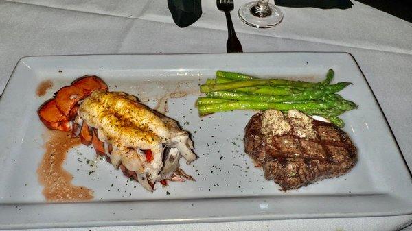 Lobster & filet    @hybrideater