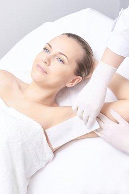 Underarm hair removal   with Azulen Wax for Sensitive Skin