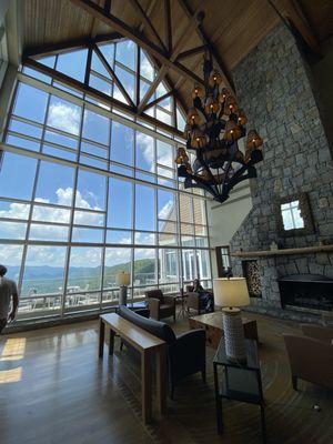 Amicalola Falls Lodge the Cascades restaurant is to the right of this entry area.