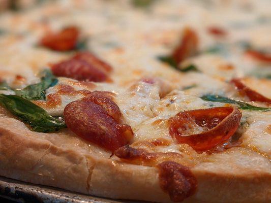 Spinach and Pepperoni Pizza with Homemade Alfredo Sauce