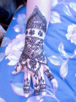 Hena Design at Rani's Glam Bar