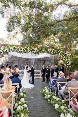 The Oaks Room at Calamigos Ranch. Visit calamigos.com to request a tour. PC: @blushing.bride