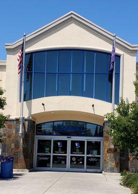 Storefront of Elk Grove Goodwill.