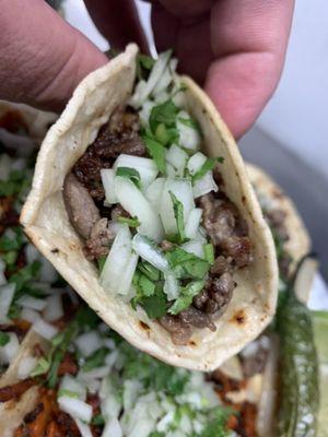 Tacos de carne asada