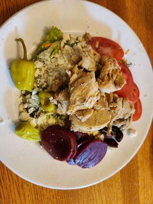 Greek House Salad With Grilled Chicken