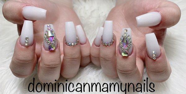 Dominican Mamy Nails