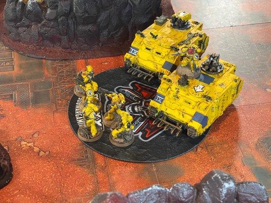 Imperial Fists protecting their objective