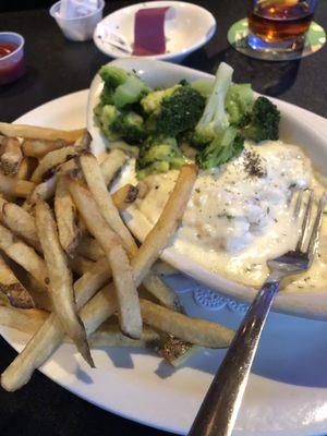 Haddock Mornay special with two sides (I chose French fries and broccoli).