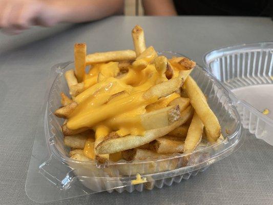 Cheese fries