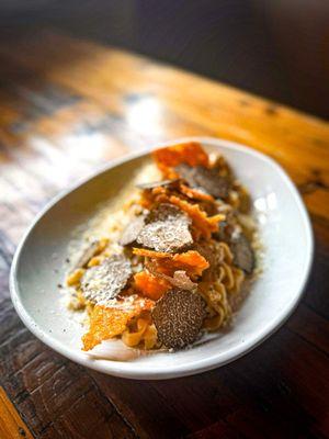 Black truffle pasta