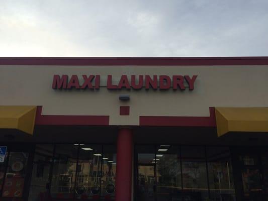 Maxi laundry open 24 hours Brand new equipment