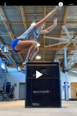 D1 soccer player lands box jump 6 month post ACL knee repair at Athleticare