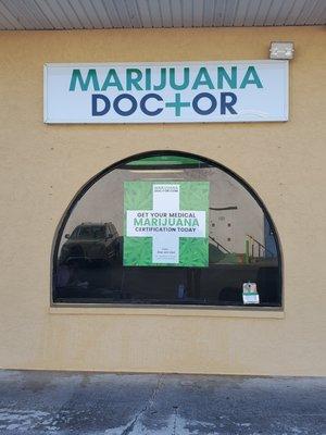 Marijuana Doctor Lehigh Acres clinic exterior