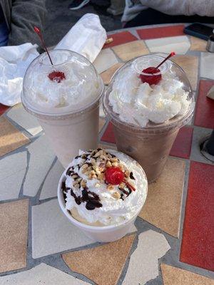 Coffee shake (has vanilla base so wasn't that coffee flavored), Rocky Road shake, butterscotch sundae