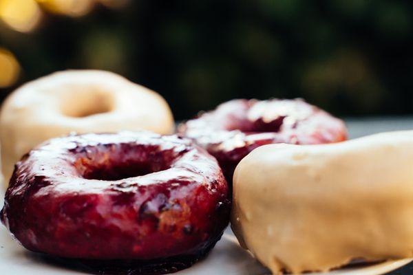 rotating fresh donut flavors