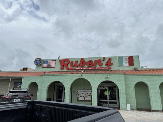 Ruben's Grocery