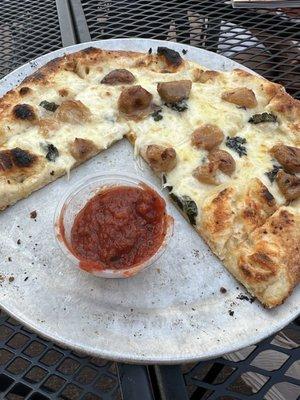 Garlic cheese bread with roasted garlic