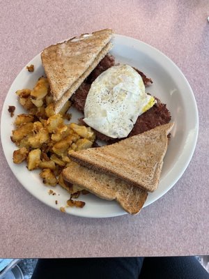 Mini Makris with corned beef hash