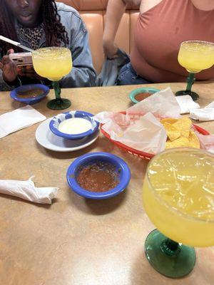 Margarita , Queso Dip, Salsa 10/10