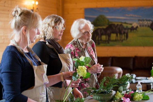 washington flower school. flower design class