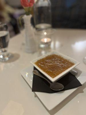 Pumpkin crème brûlée--Don't get unless you like thin caramalized sugarand bland thin puréed pumpkin