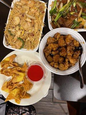 Crab Rangoon, House Special Chow Mein, General Tso's Chicken, Mongolian Beef