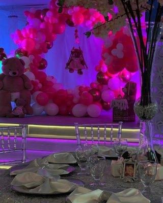 Balloon Garland. Teddy Bear Theme