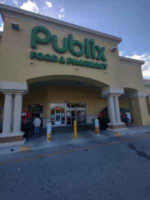 Publix @ Naples walk entrance