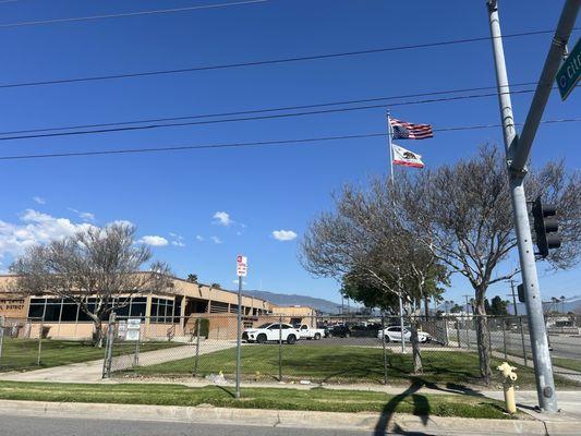 Fontana unified district flag  upside down