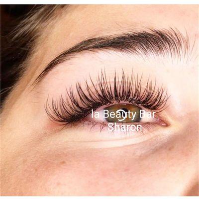 Classic full set eyelash extensions