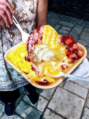 Strawberry and mango shaved ice $9