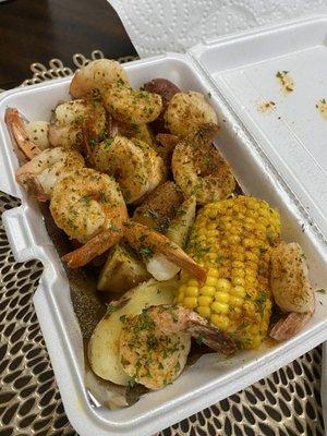 Shrimp, Sausage, Corn, and Potatoes