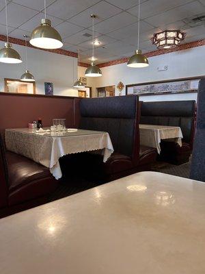 Refreshed, tastefully decorated dining room