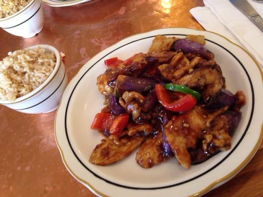 Eggplant and chicken with garlic sauce