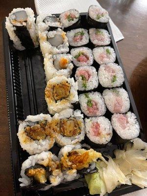 Spicy scallop, shrimp tempura roll, negihama maki, negitoro maki