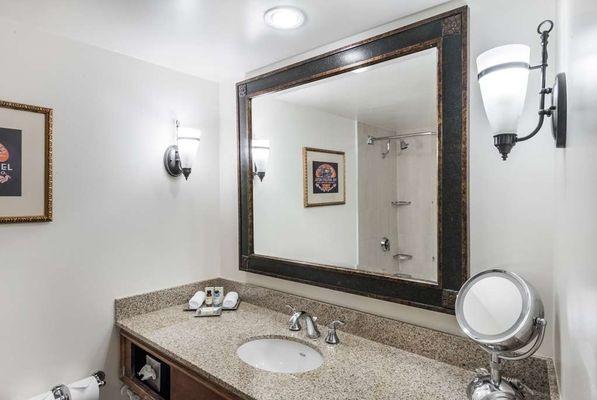 Guest room bath