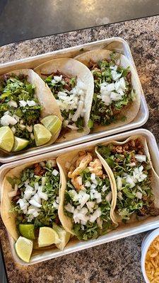 Mixed street tacos